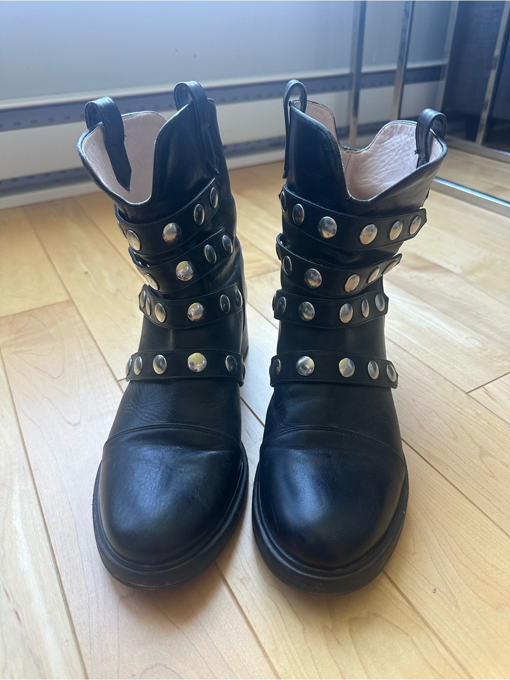 Cavallini Studded Black Italien Leather Women's Ankle Boots size 39